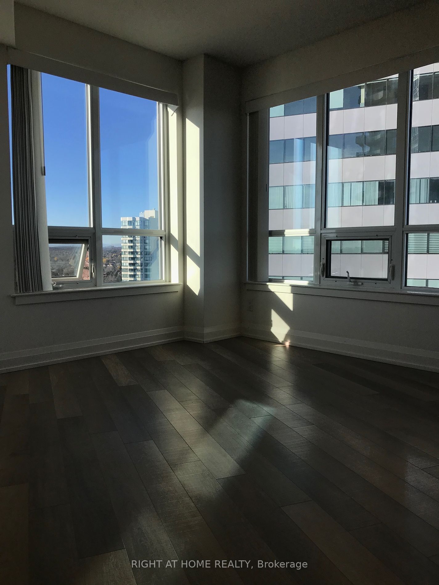 7171 Yonge St, unit 807 for rent