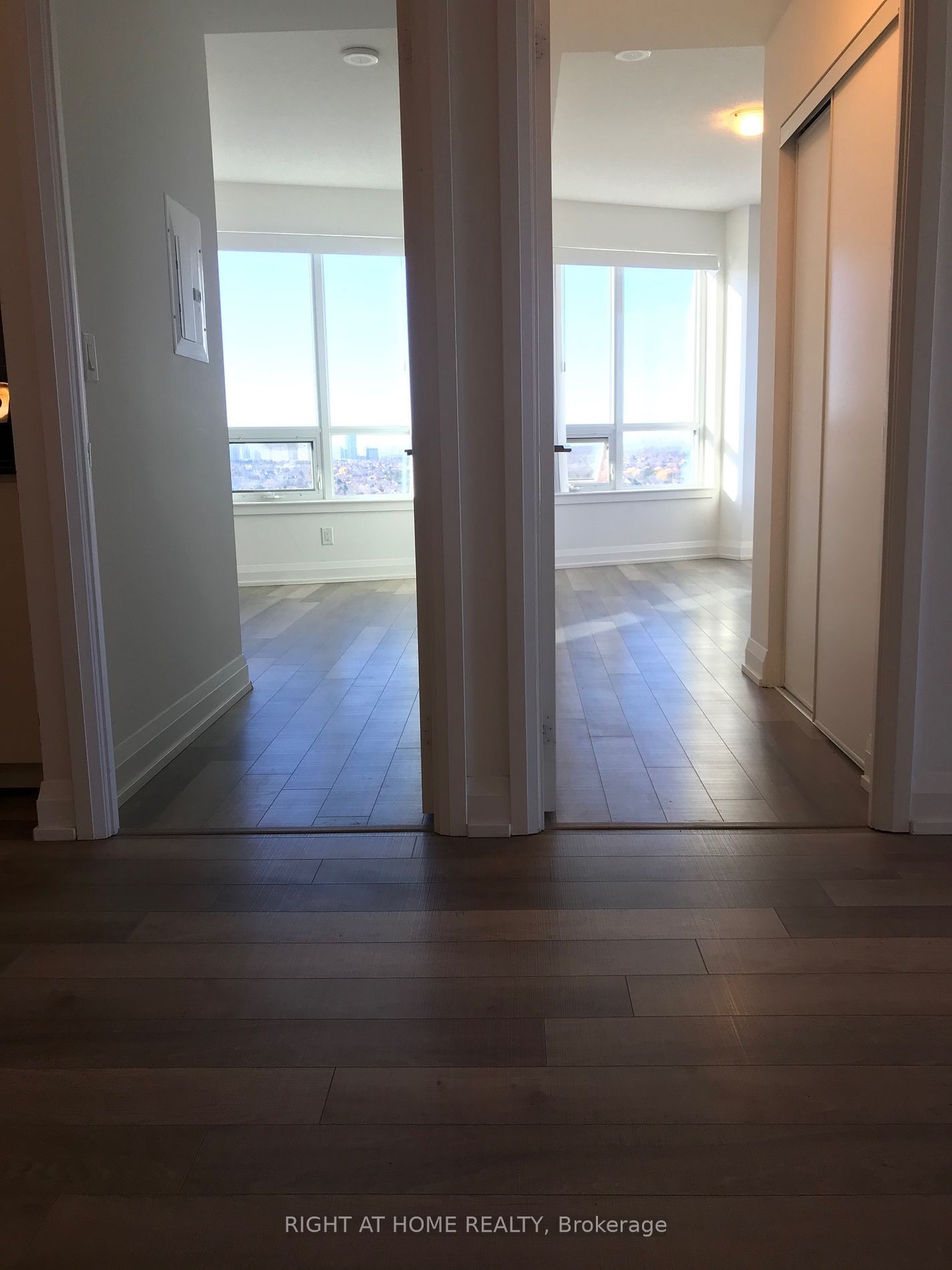 7171 Yonge St, unit 807 for rent