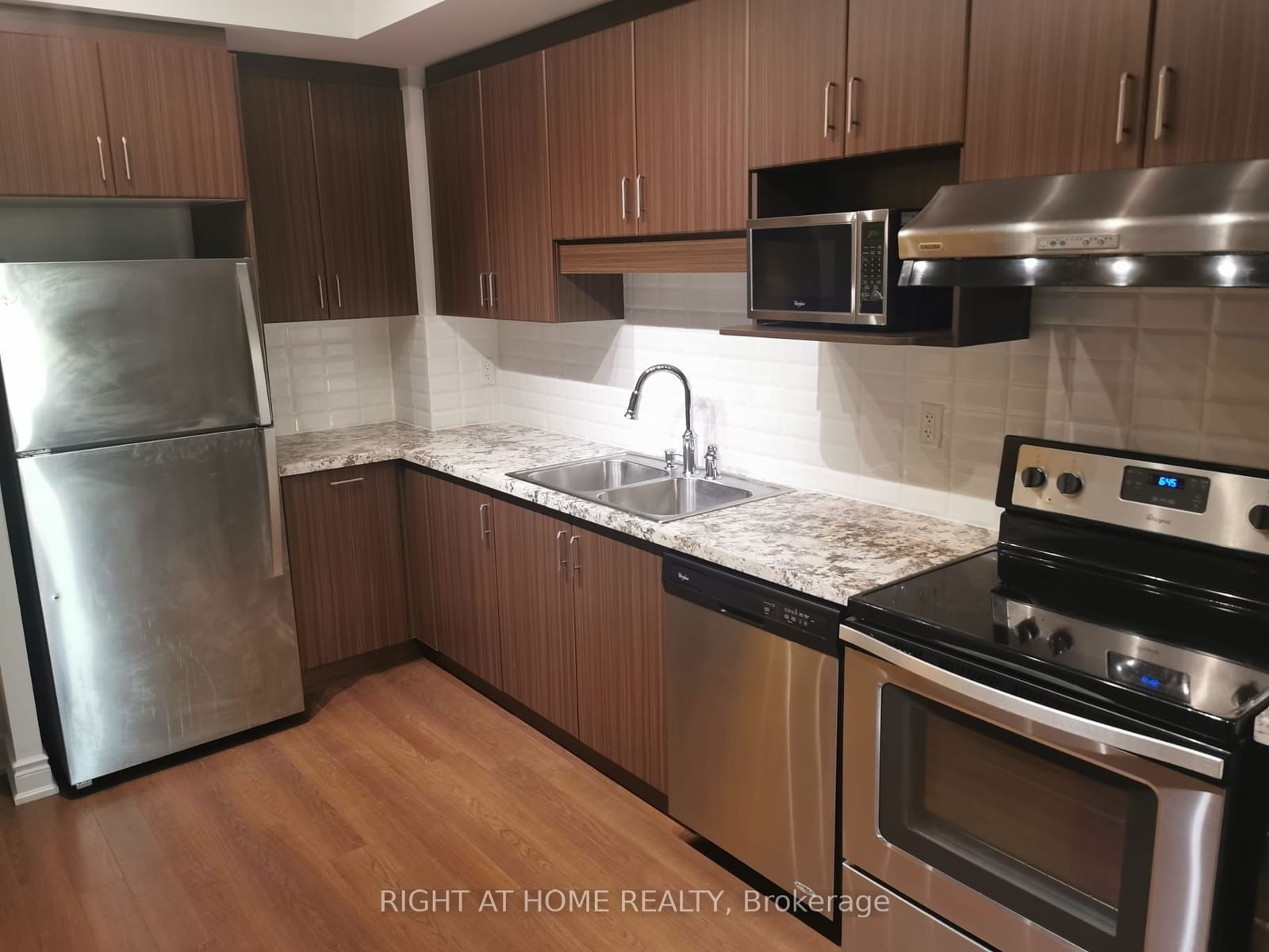 99 South Town Centre Blvd, unit B726 for rent