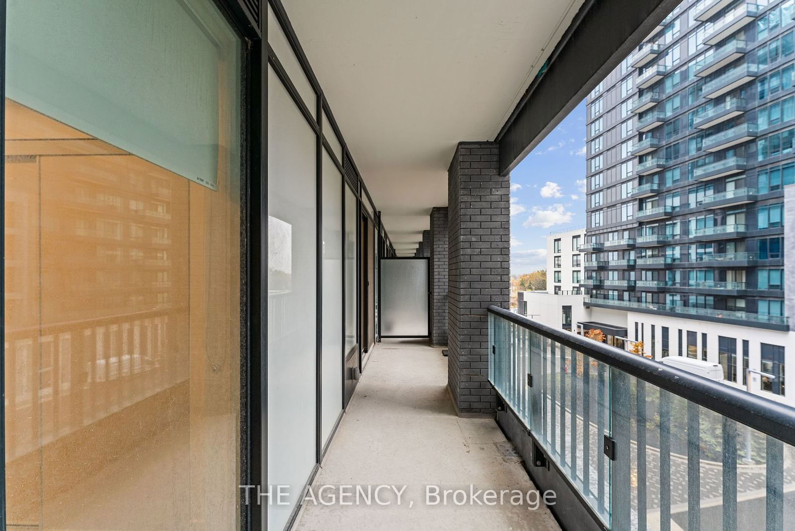 8868 Yonge St, unit 307E for rent