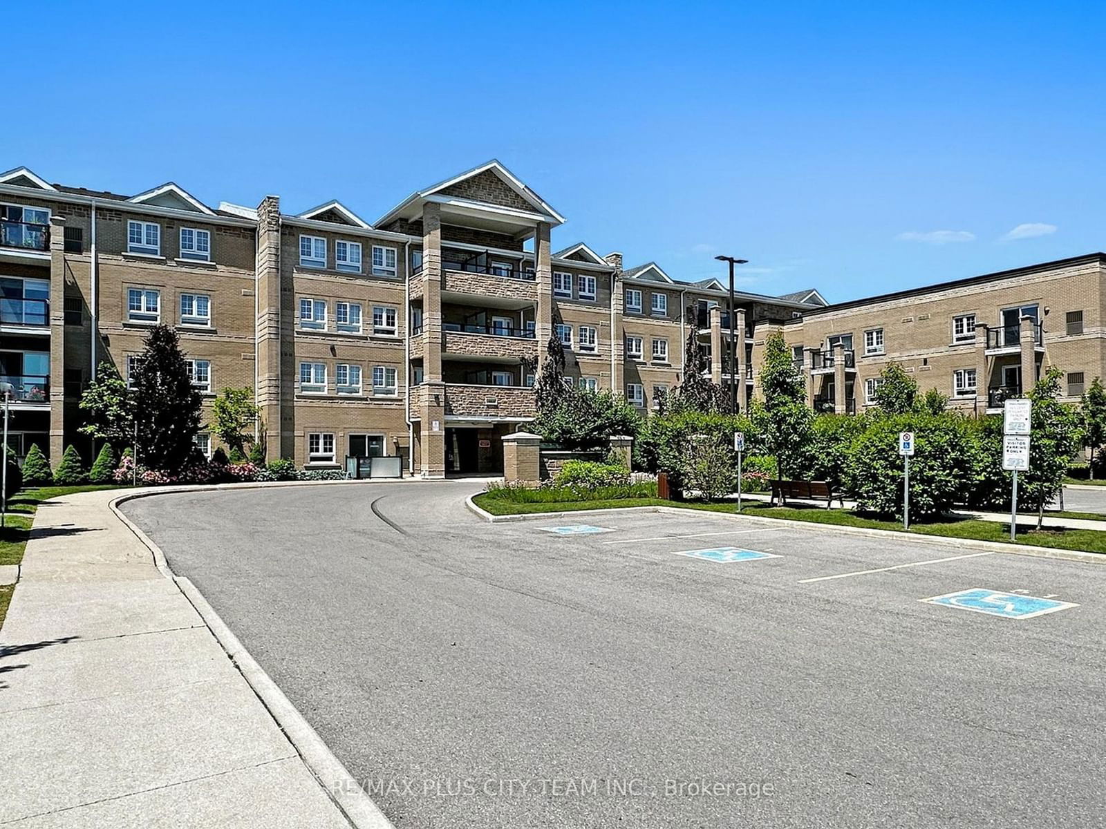 481 Rupert Ave, unit 2218 for sale