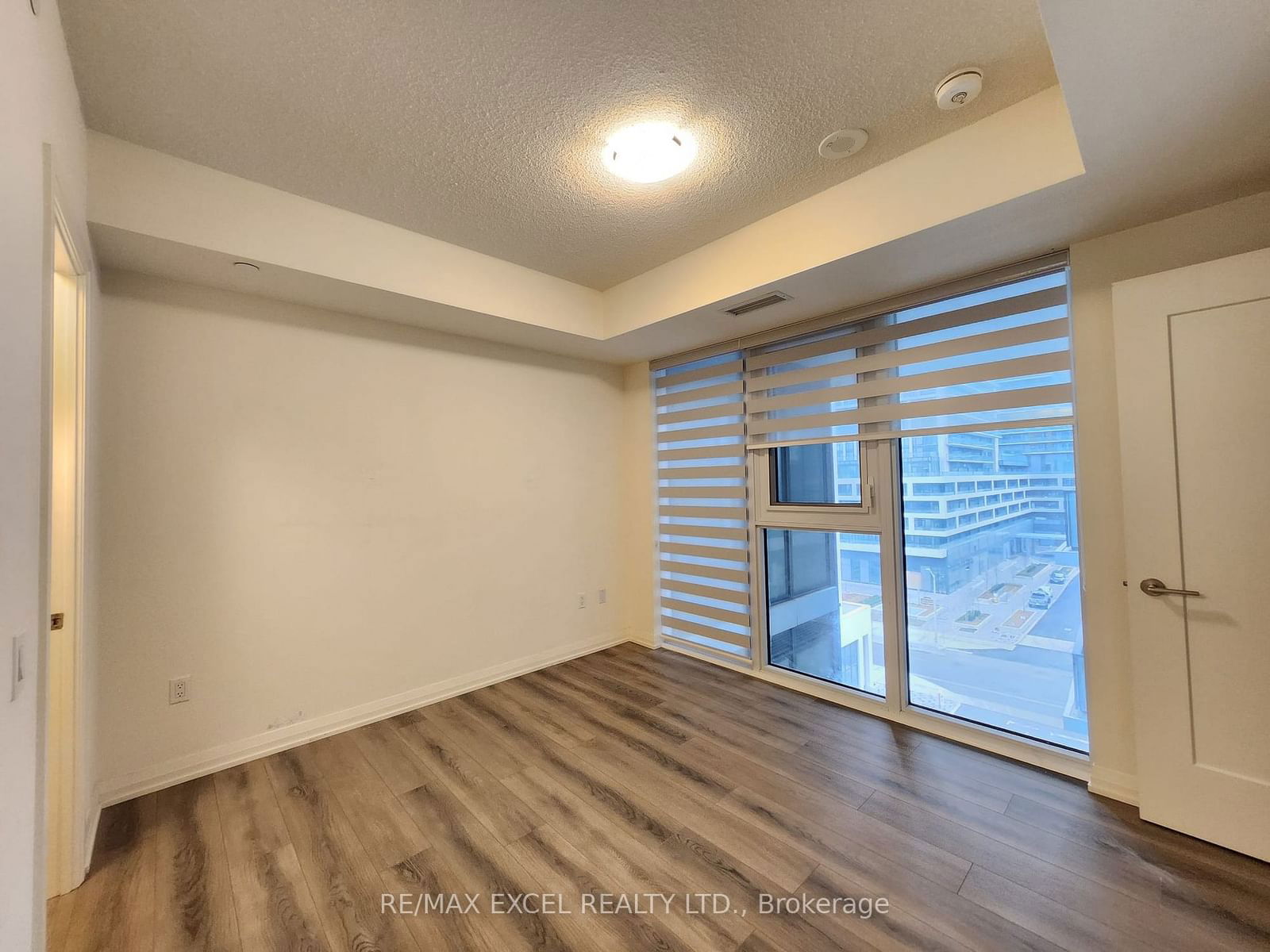 9000 Jane St, unit 618 for rent