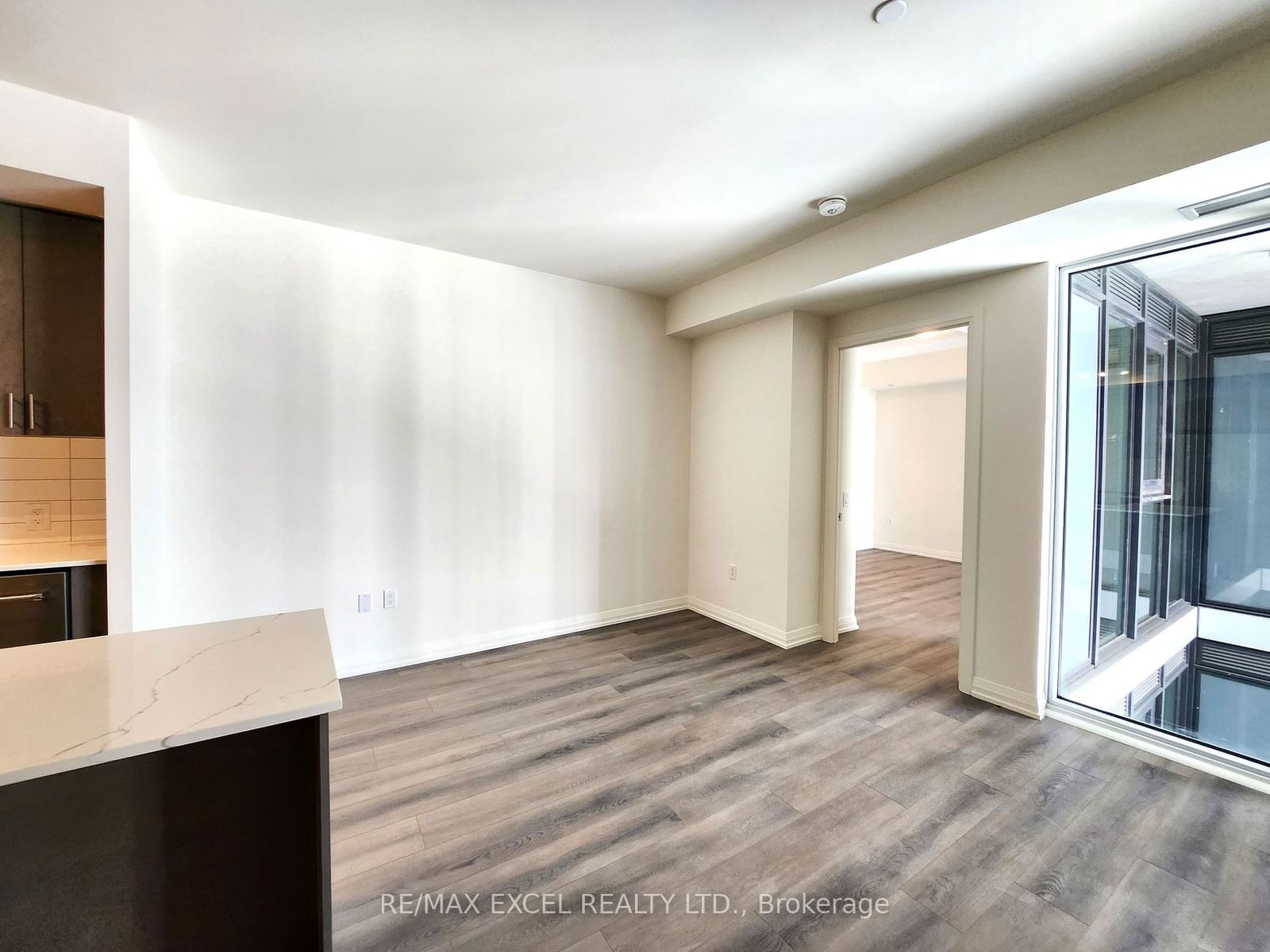 9000 Jane St, unit 618 for rent