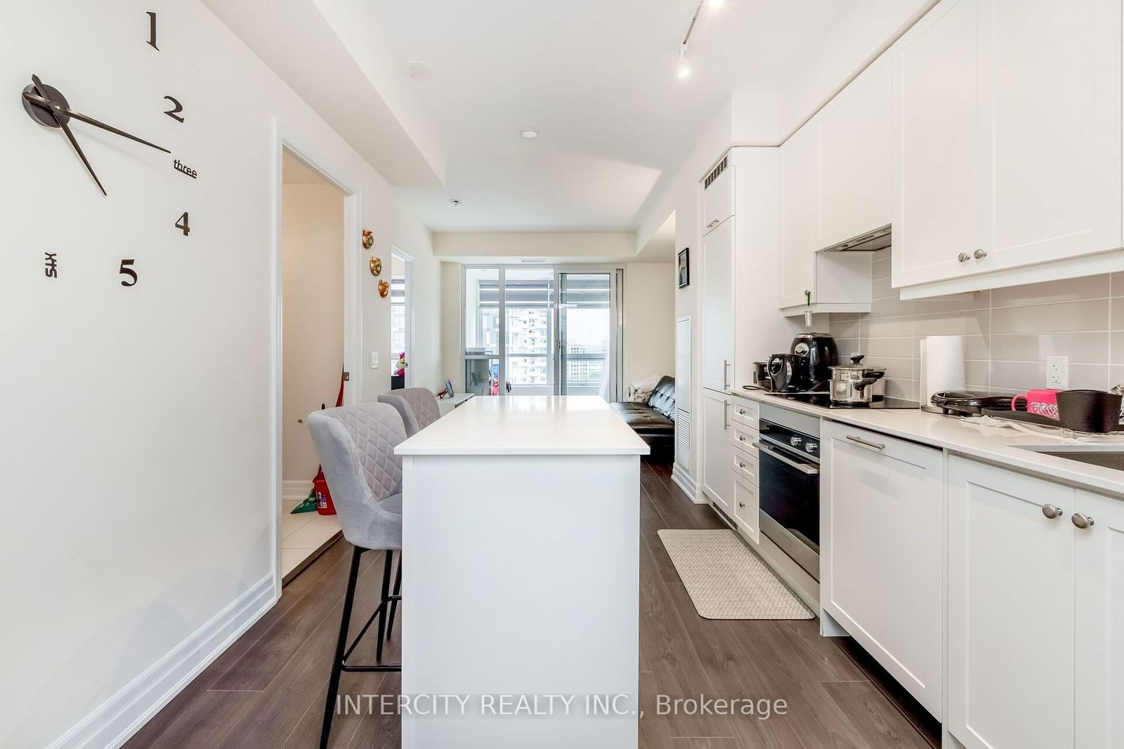 9085 Jane St, unit 1802 for sale