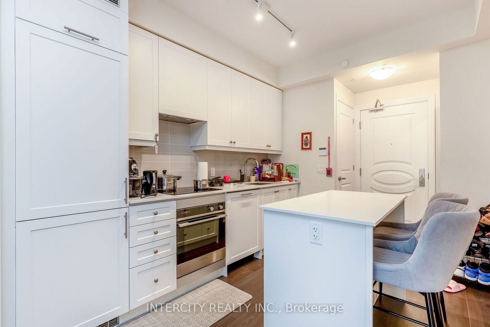 9085 Jane St, unit 1802 for sale