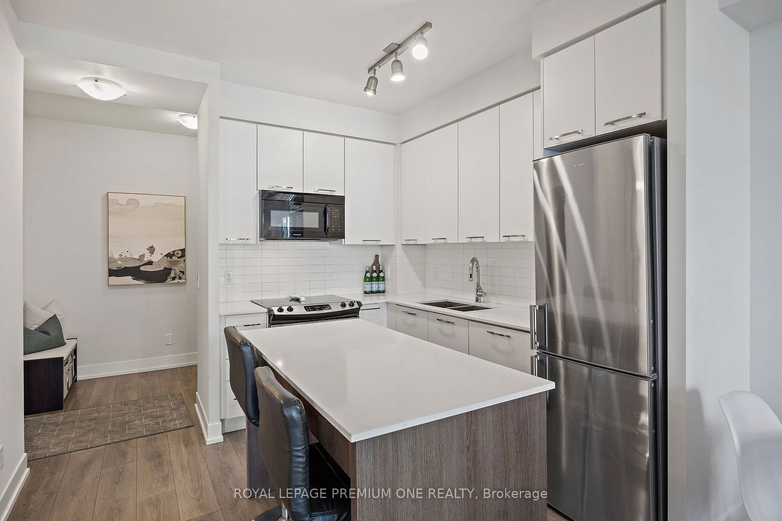 9471 Yonge St, unit 1514 for sale