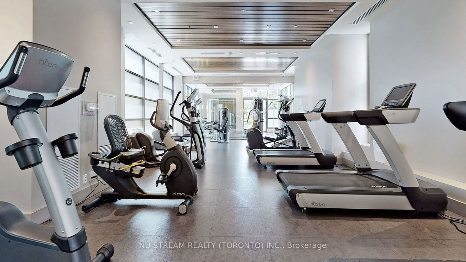 9600 Yonge St, unit 303B for rent