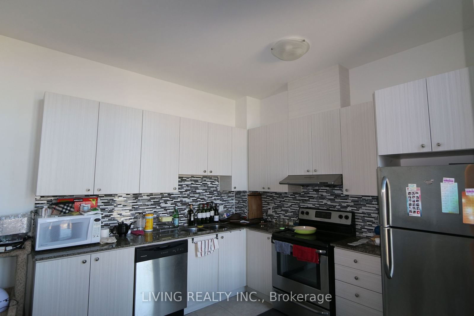 8323 Kennedy Rd, unit Ph-01 for rent