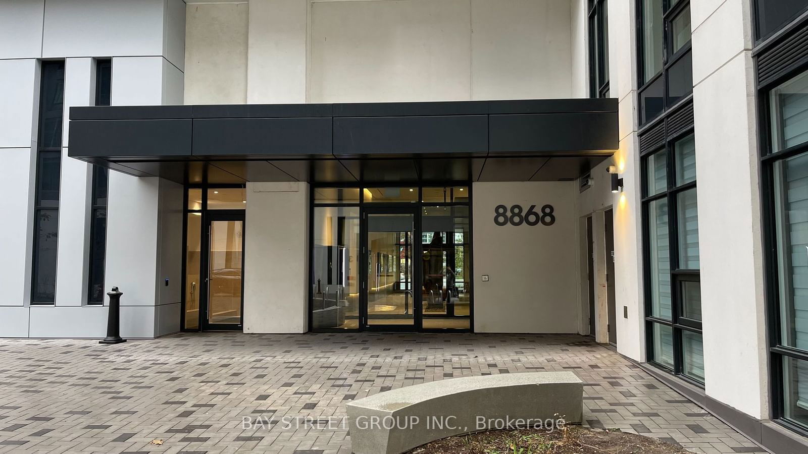 8868 Yonge St, unit 805E for rent