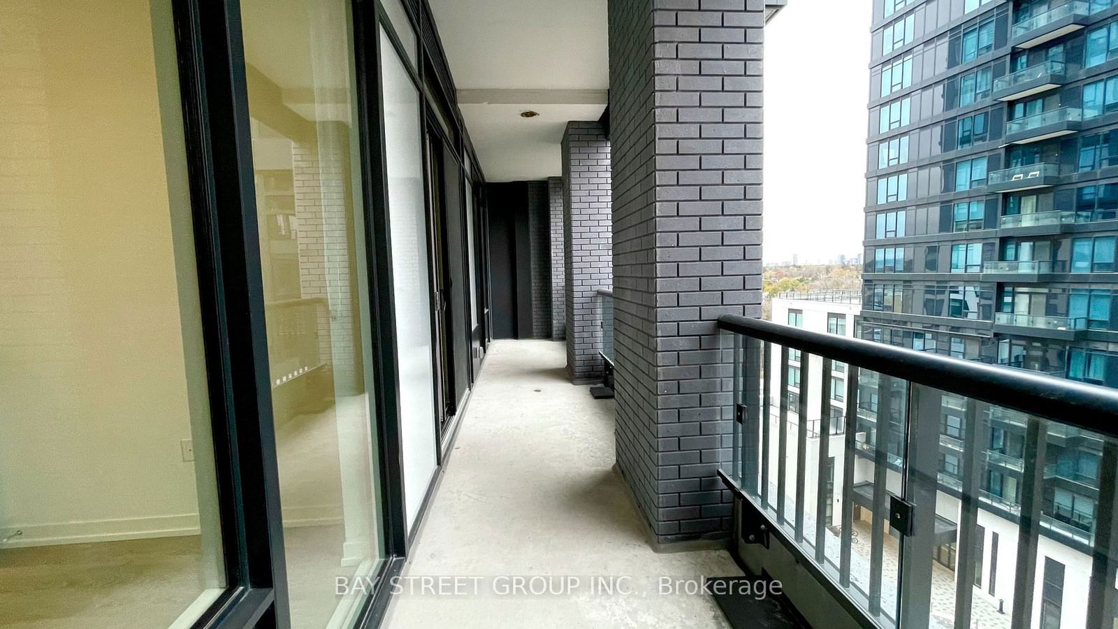 8868 Yonge St, unit 805E for rent