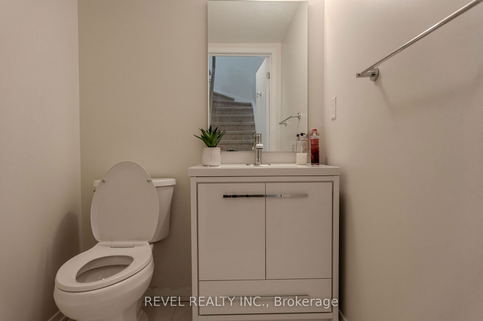 26 Bruce St, unit A20 for rent