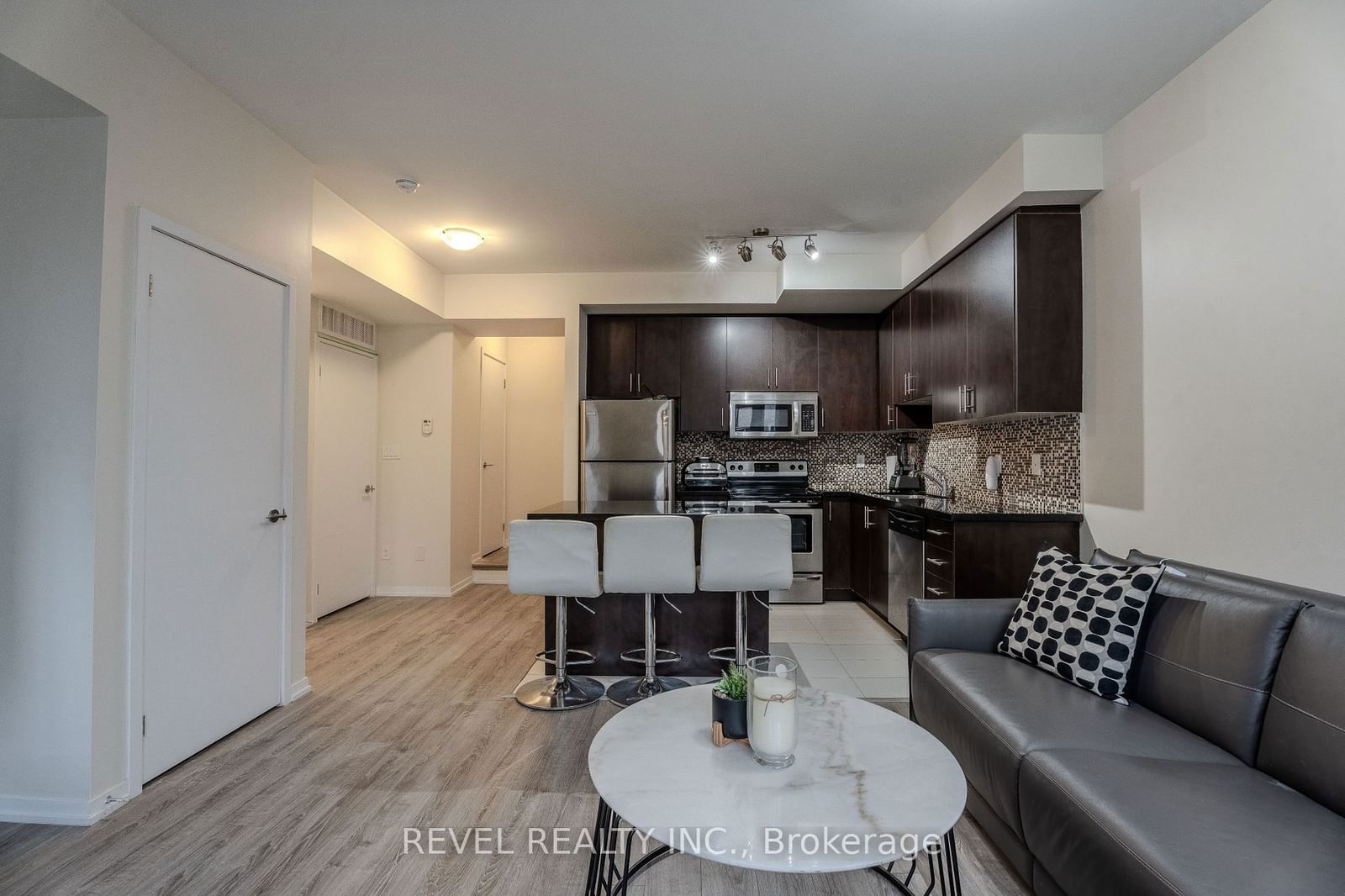 26 Bruce St, unit A20 for rent