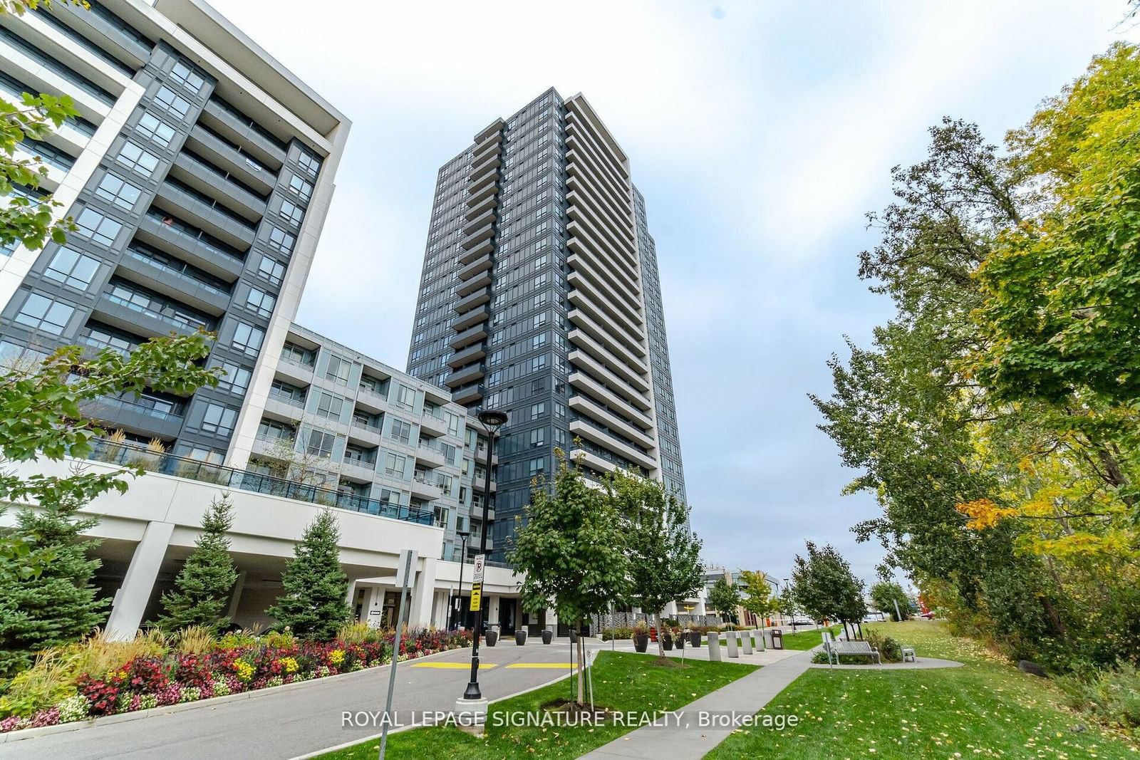 7890 Bathurst St, unit 1201 for rent