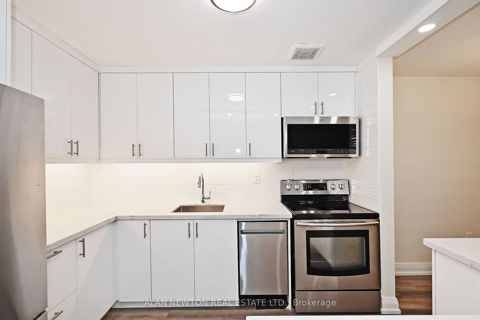 16B Elgin St, unit 235 for rent