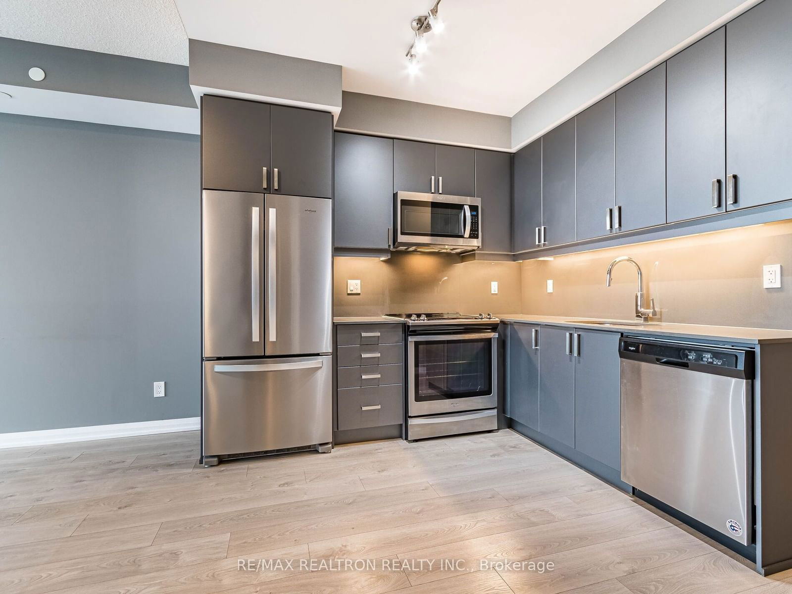 7895 Jane St, unit 2917 for sale