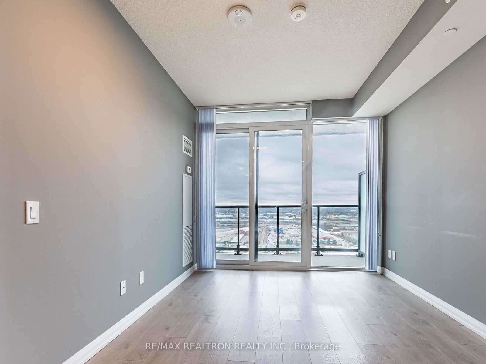 7895 Jane St, unit 2917 for sale