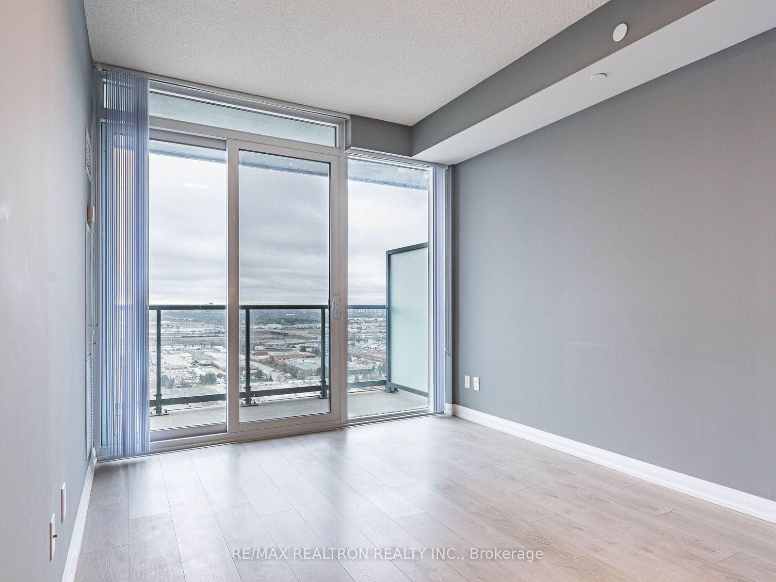 7895 Jane St, unit 2917 for sale