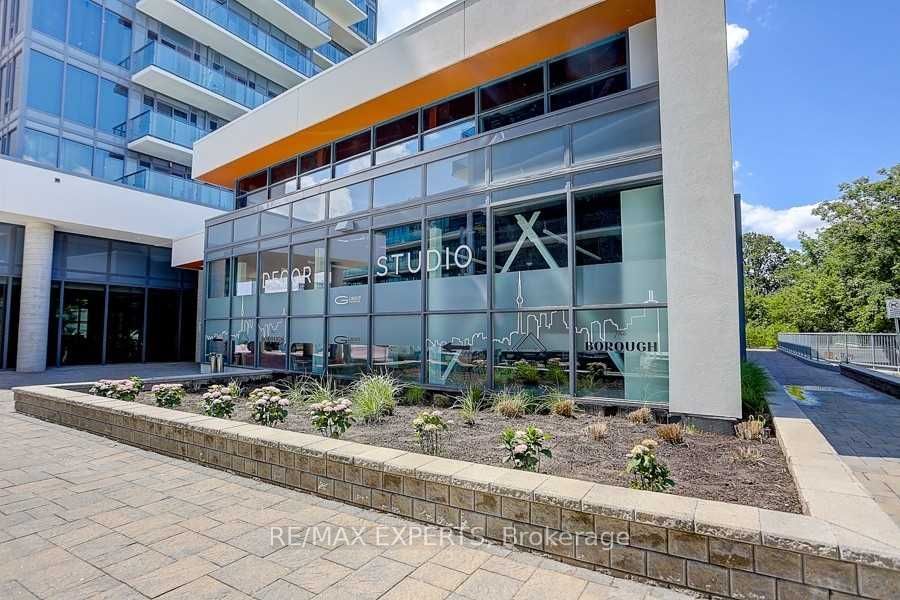 9608 Yonge St, unit 301A for rent