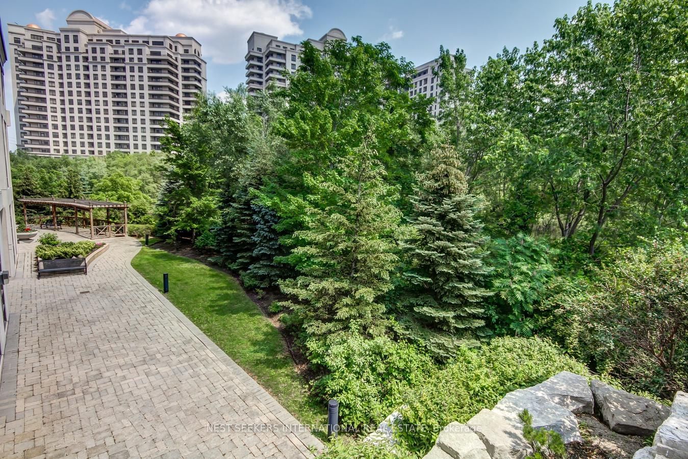 9225 Jane St, unit 1514 for sale