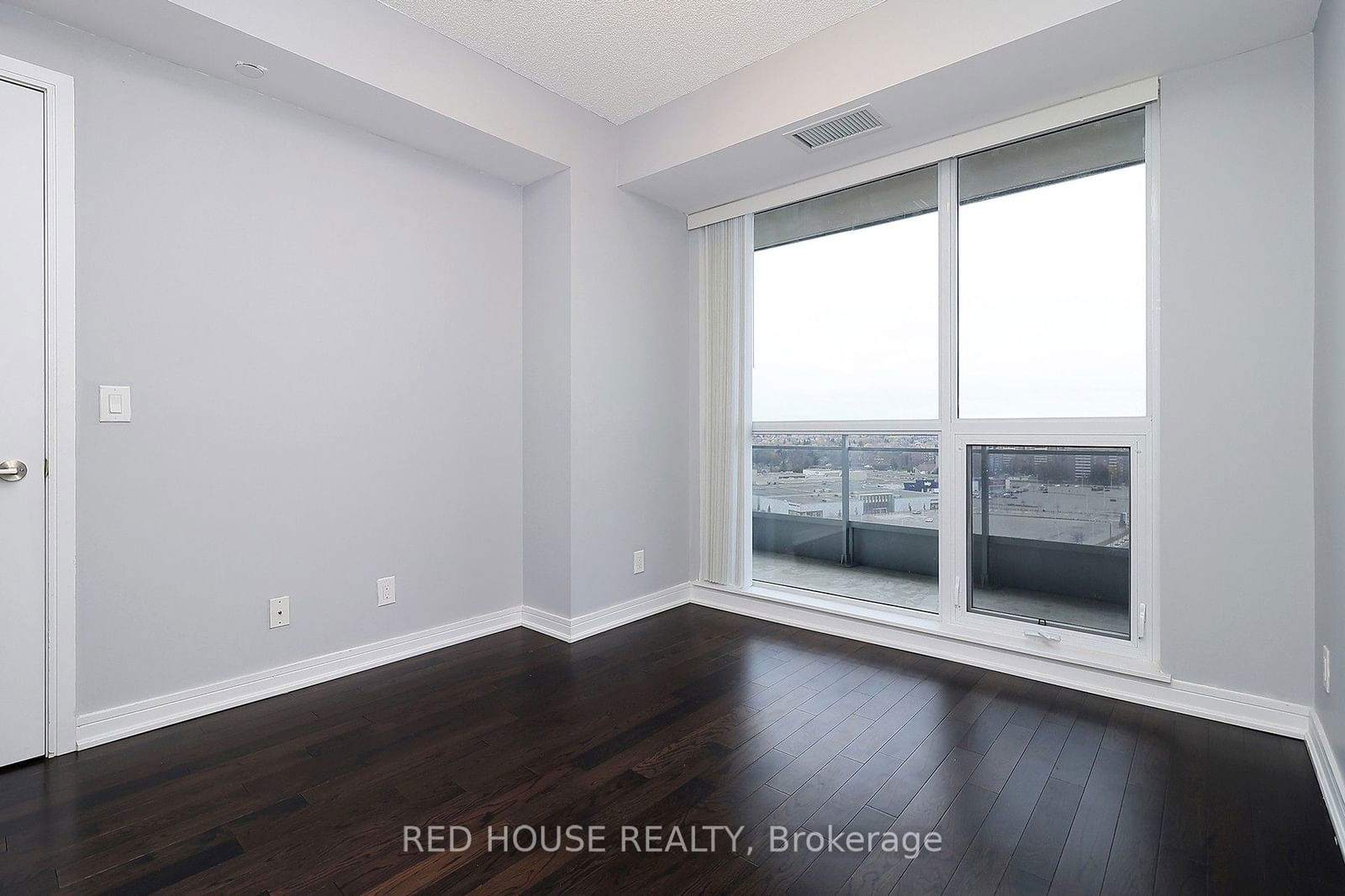 9201 Yonge St, unit 1513 for sale