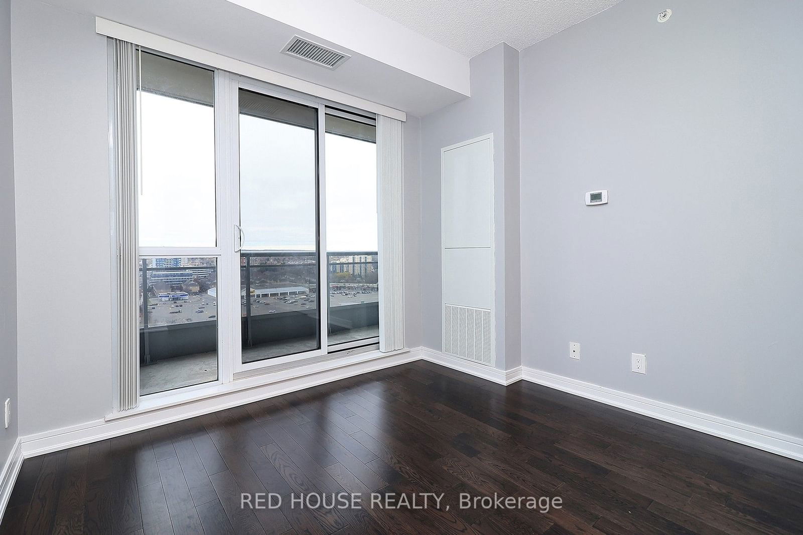 9201 Yonge St, unit 1513 for sale