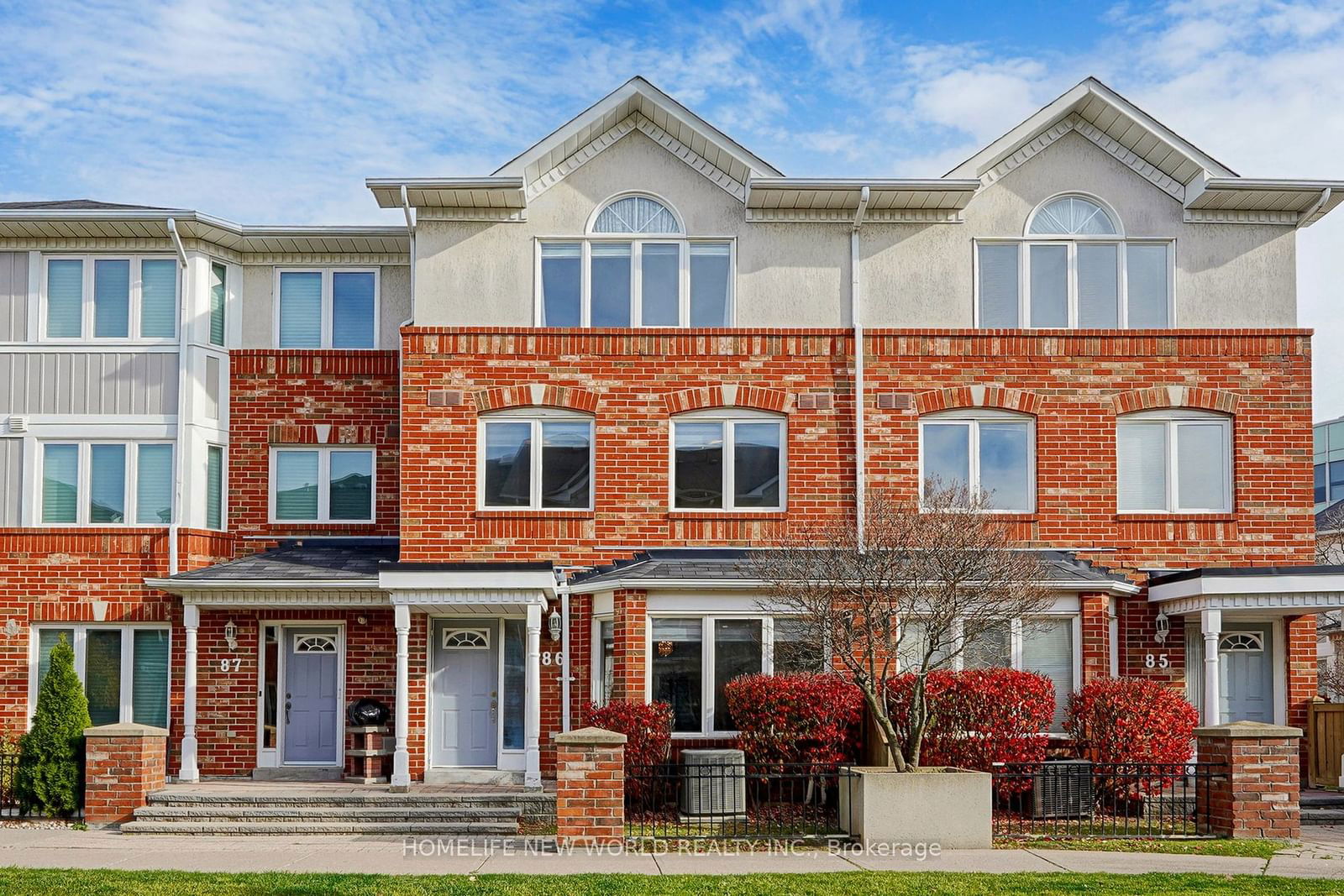 18 Clark Ave Townhomes, Vaughan, Toronto