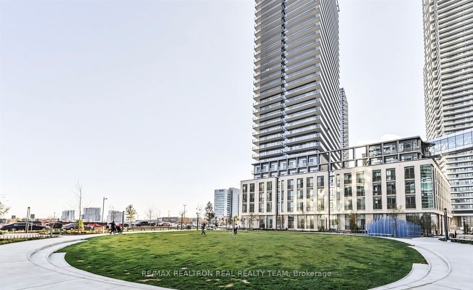 7890 Jane St, unit 5210 for rent