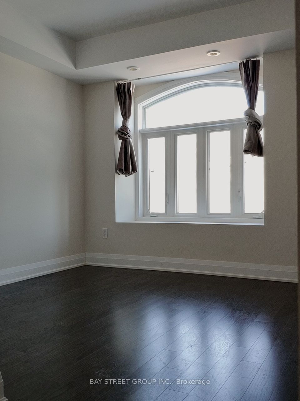 322 John St, unit 271 for rent