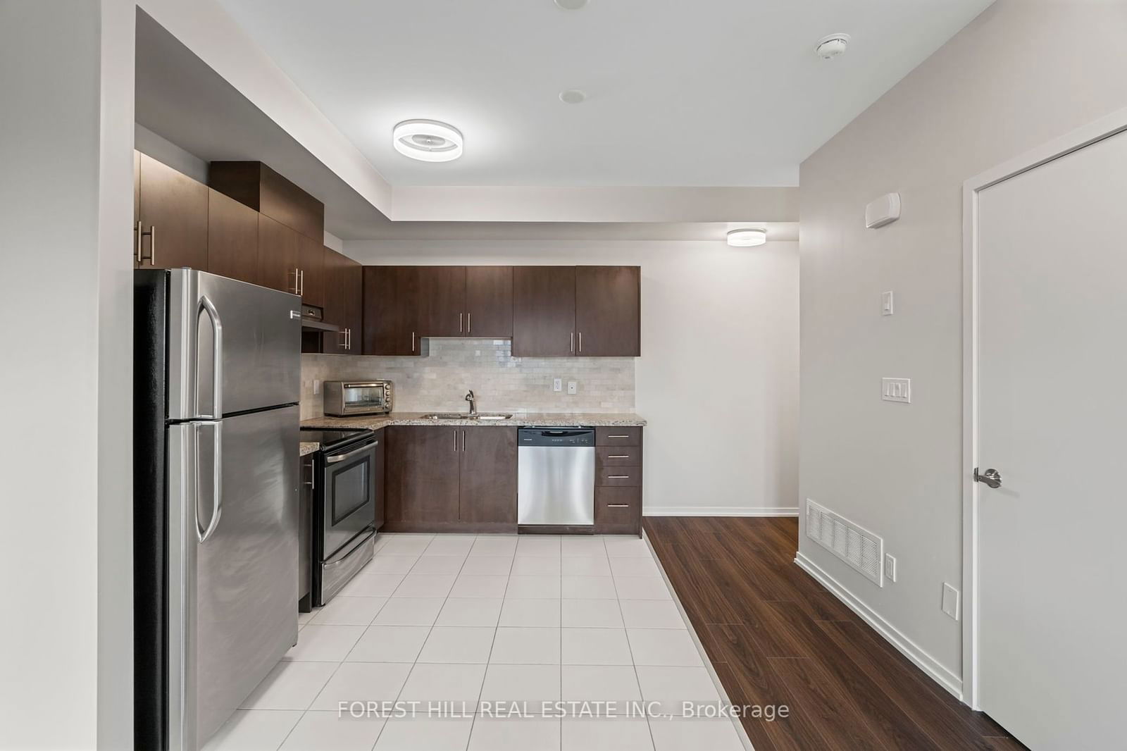 26 Bruce St, unit C24 for sale