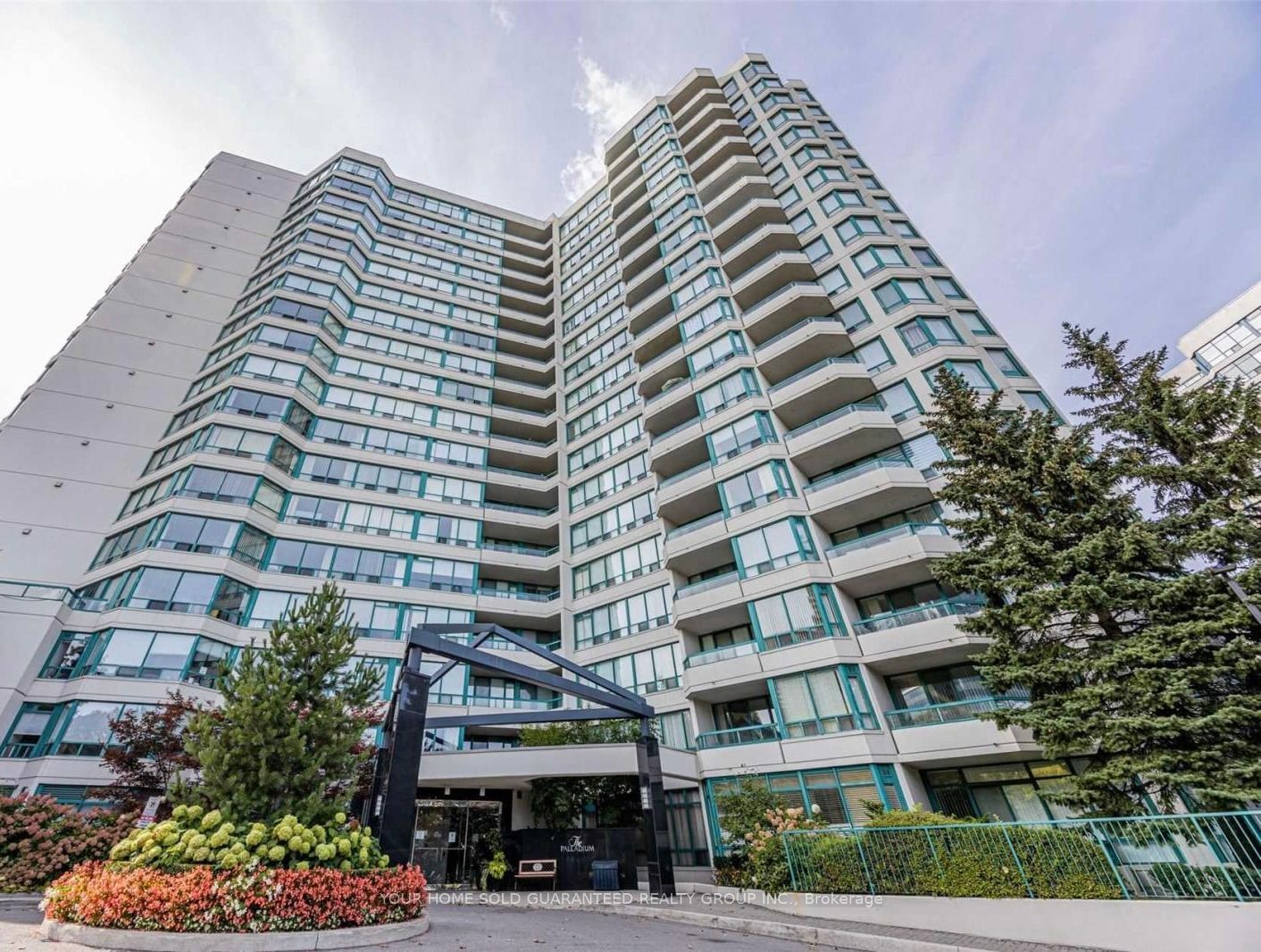 7250 Yonge St, unit 909 for sale