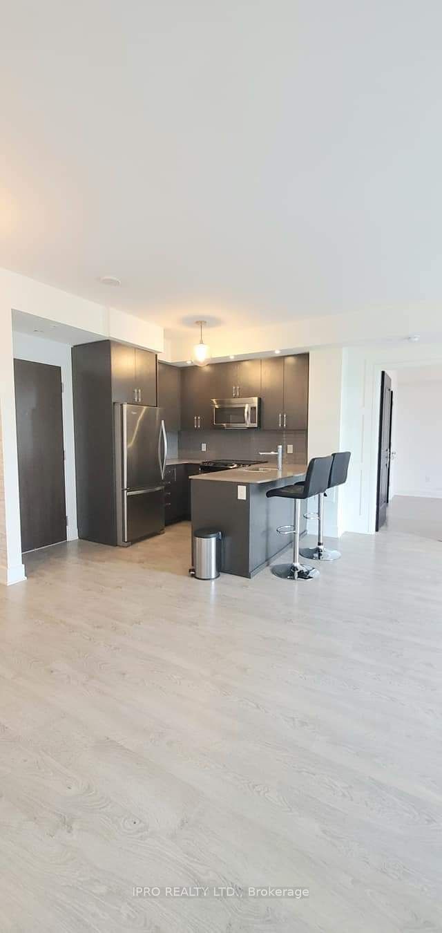 7608 Yonge St, unit 340 for rent