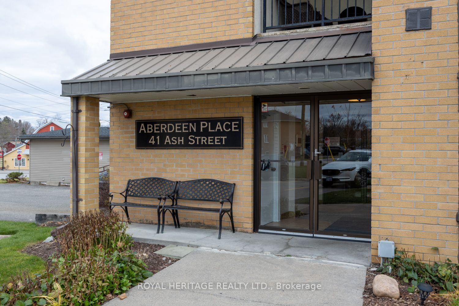 Aberdeen Place, Uxbridge, Toronto