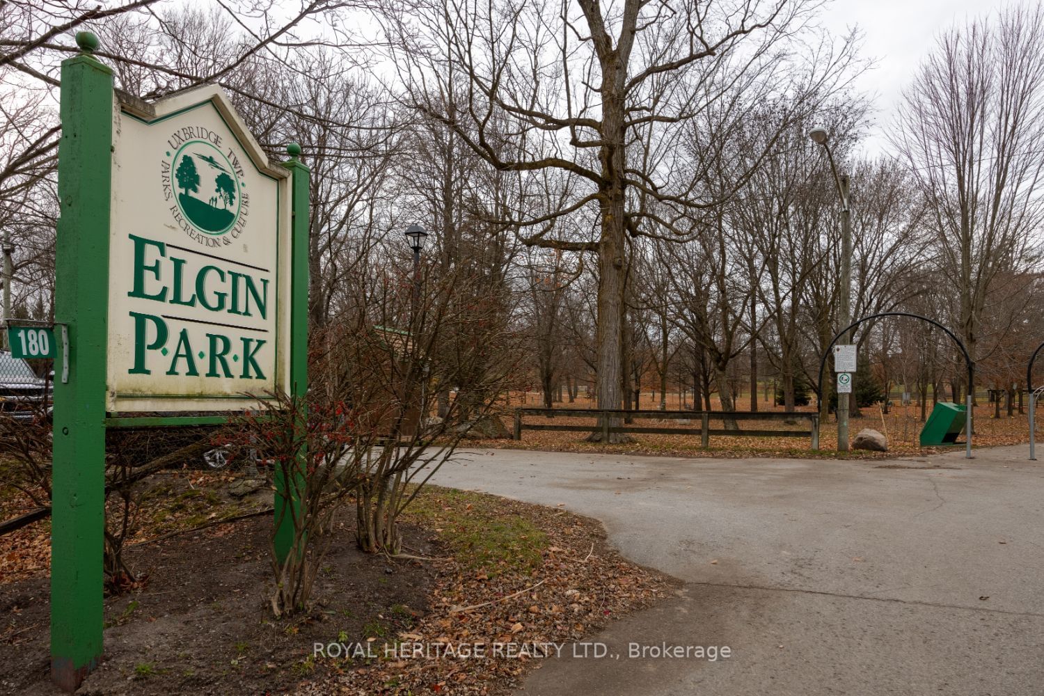 Aberdeen Place, Uxbridge, Toronto