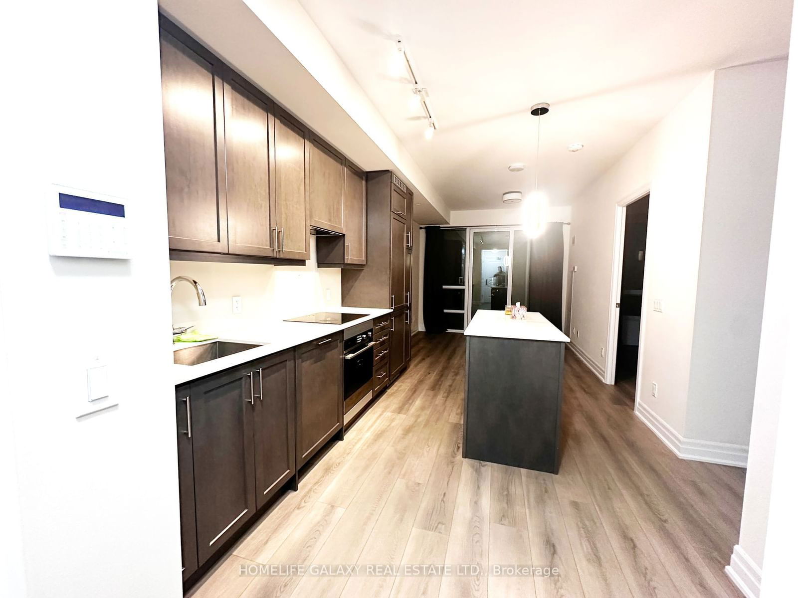 9085 Jane St, unit 503 for rent