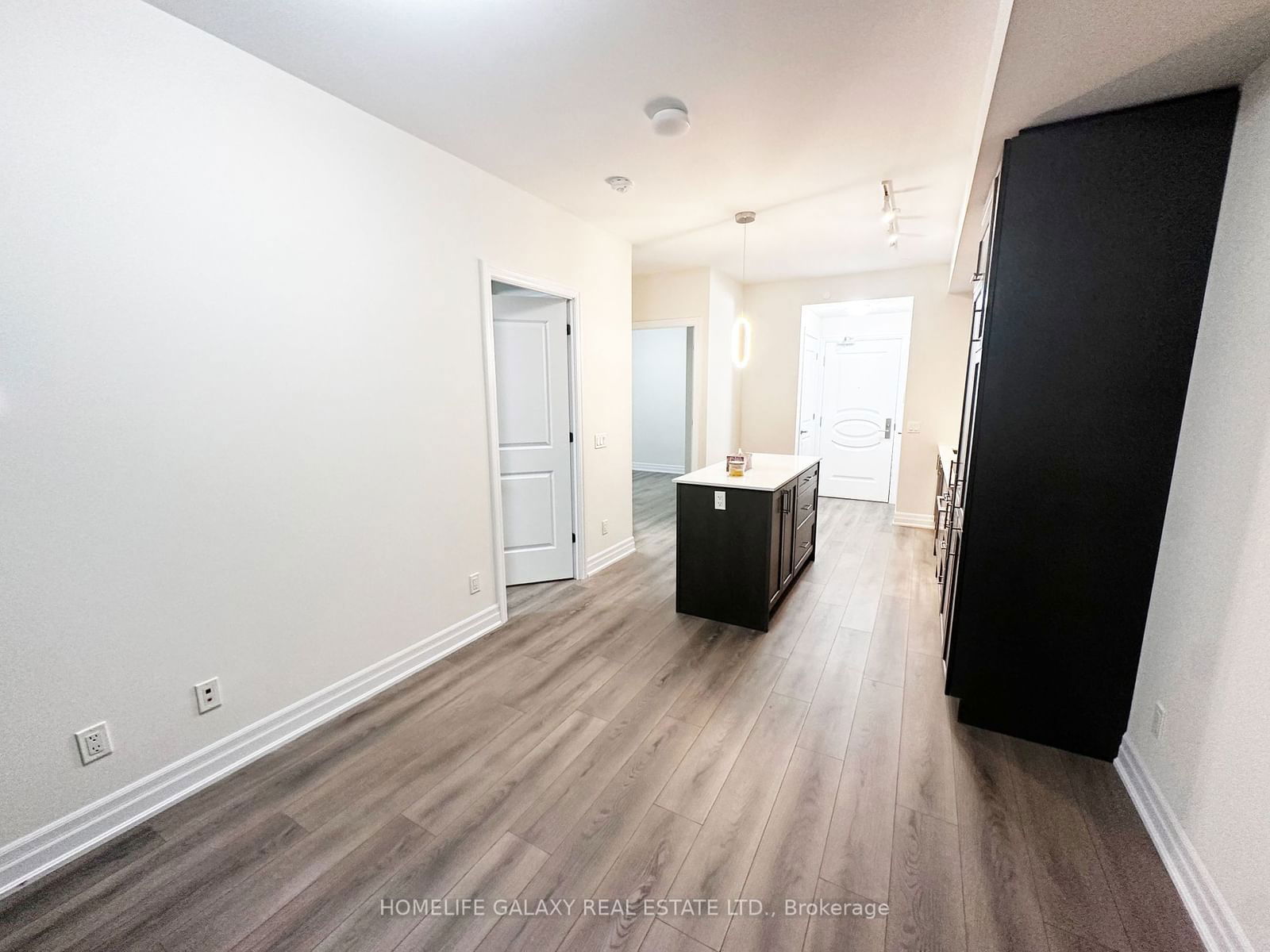 9085 Jane St, unit 503 for rent