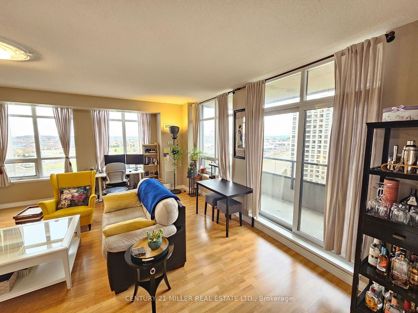 9225 Jane St, unit 1005 for rent