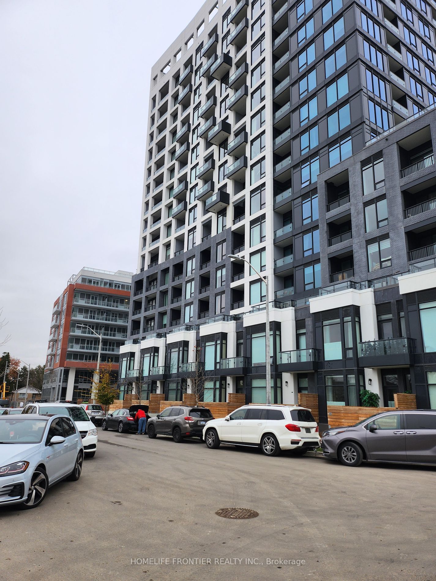 8888 Yonge Street Condos, Richmond Hill, Toronto