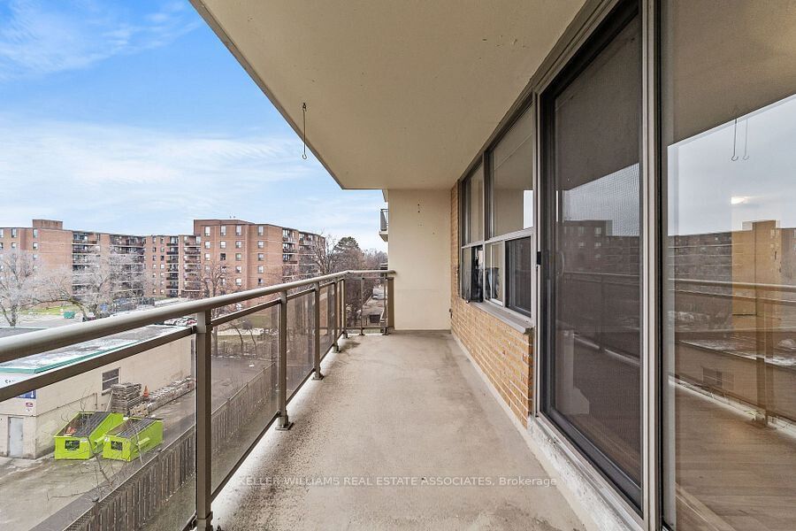 Thornlea Place Condominium Residences, Markham, Toronto