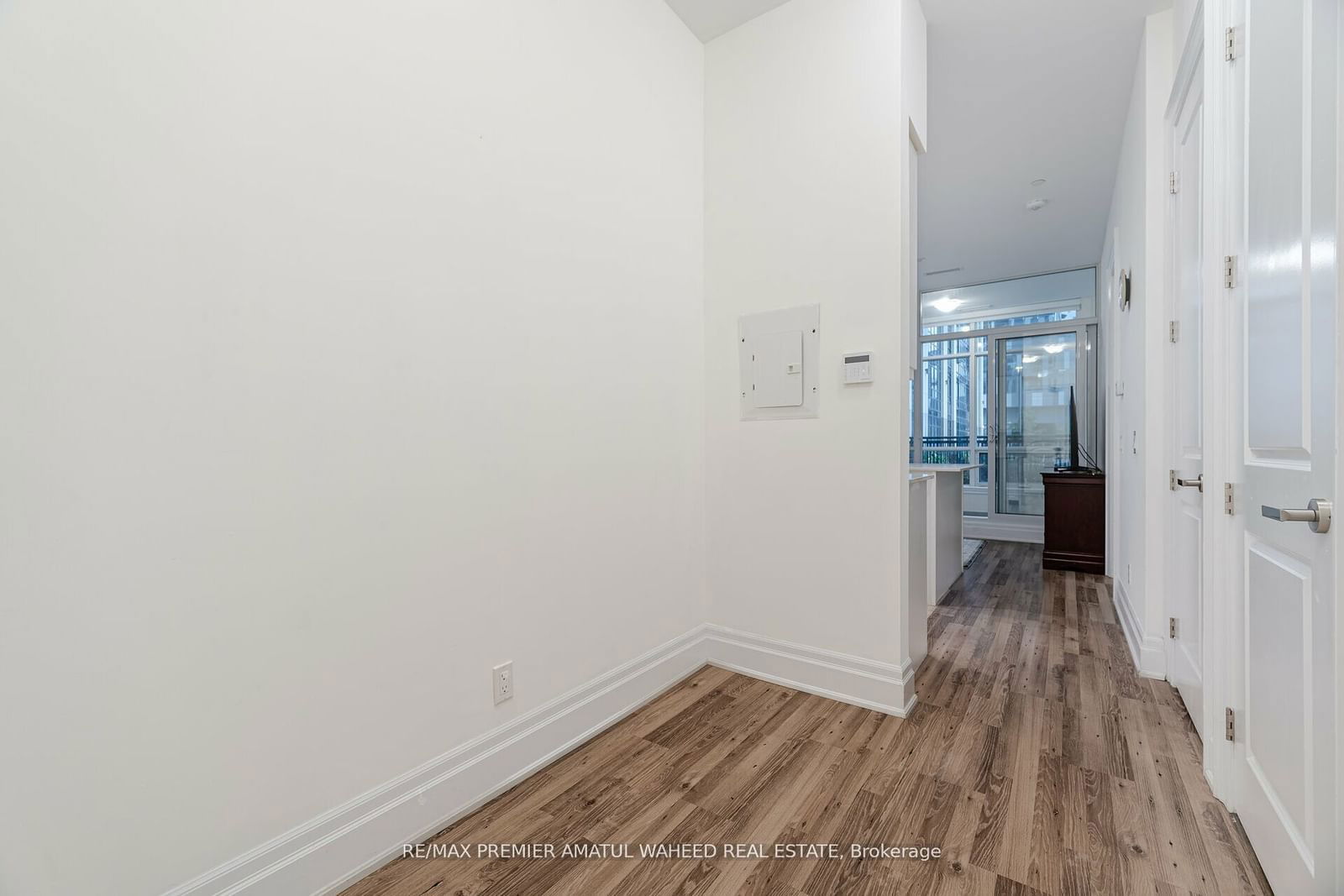 9085 Jane St, unit 101 for sale