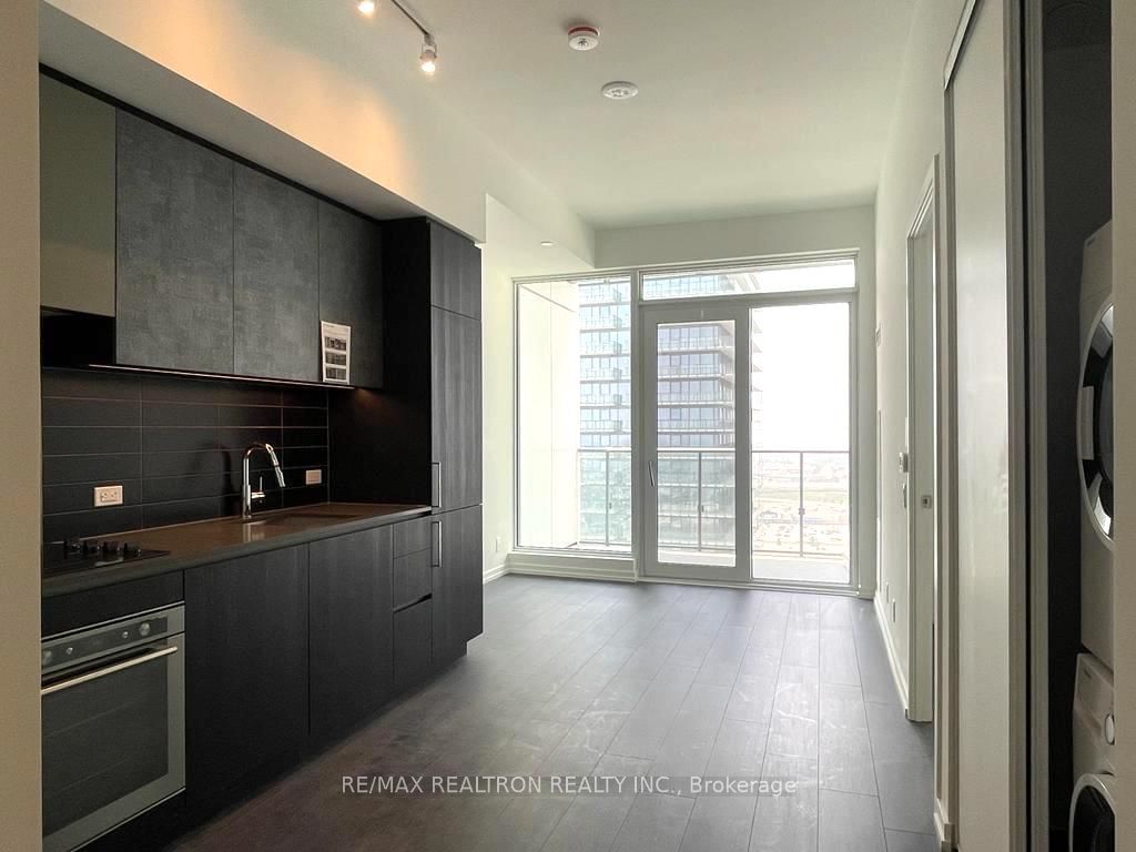 7890 Jane St, unit 2905 for rent