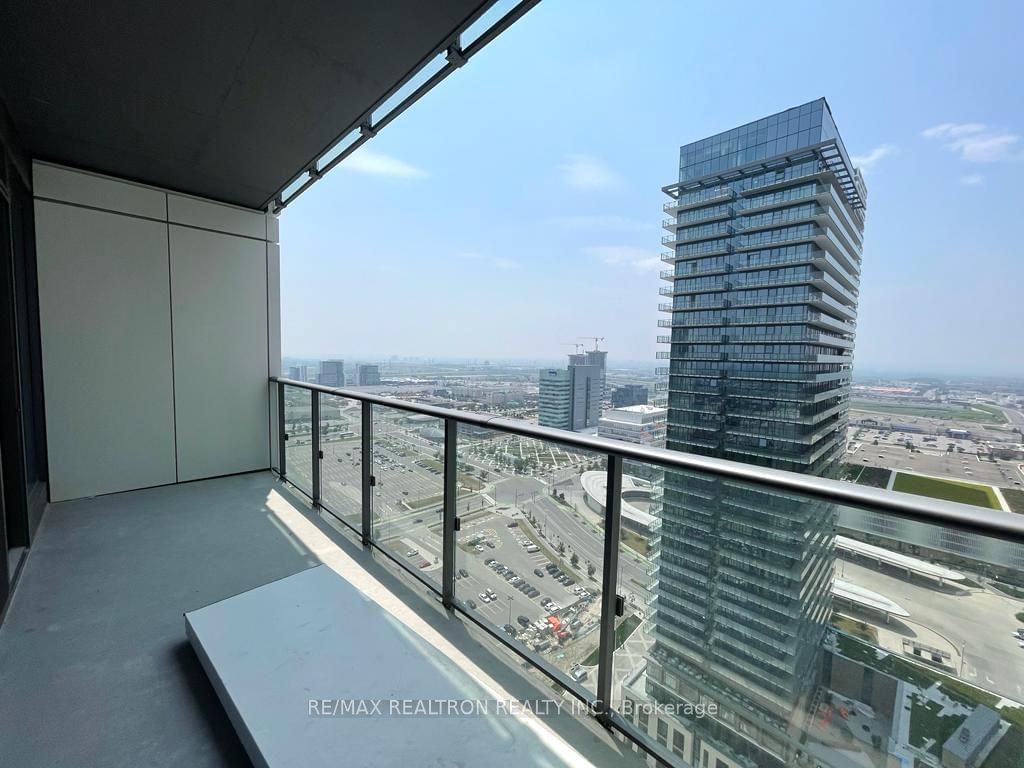 7890 Jane St, unit 2905 for rent