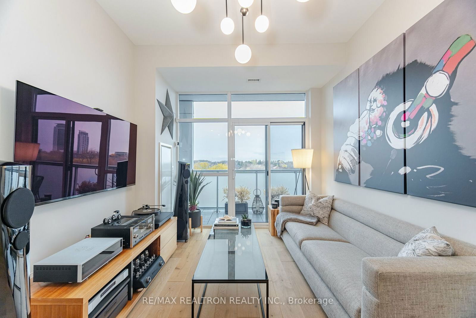 8763 Bayview Ave, unit 533 for sale