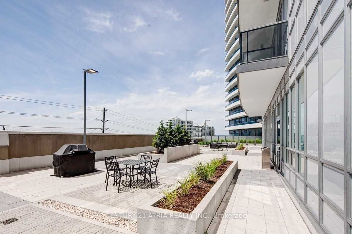 7161 Yonge St, unit 735 for rent