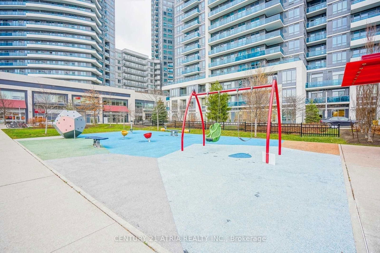 7161 Yonge St, unit 735 for rent