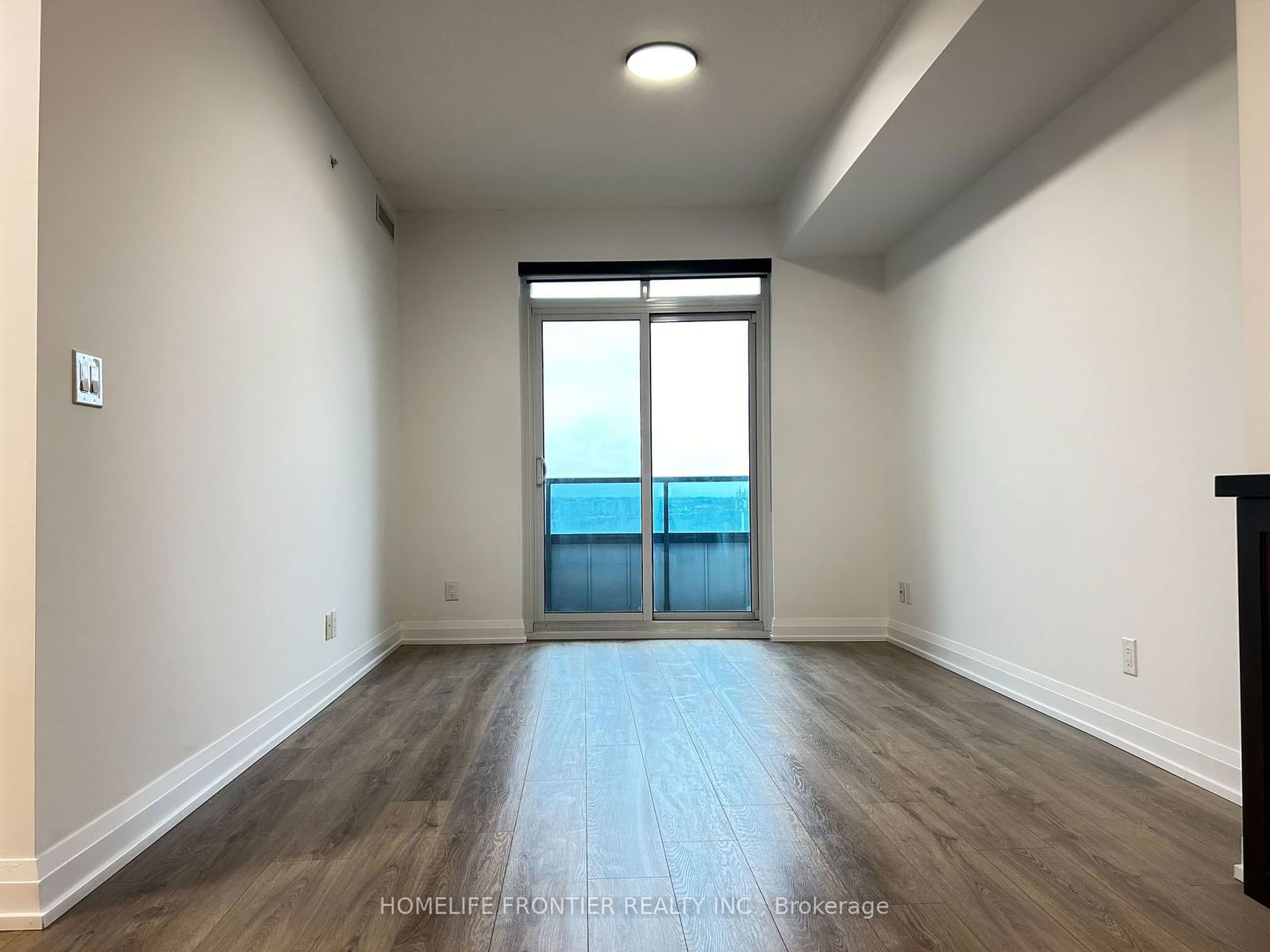 7171 Yonge St, unit 803 for sale