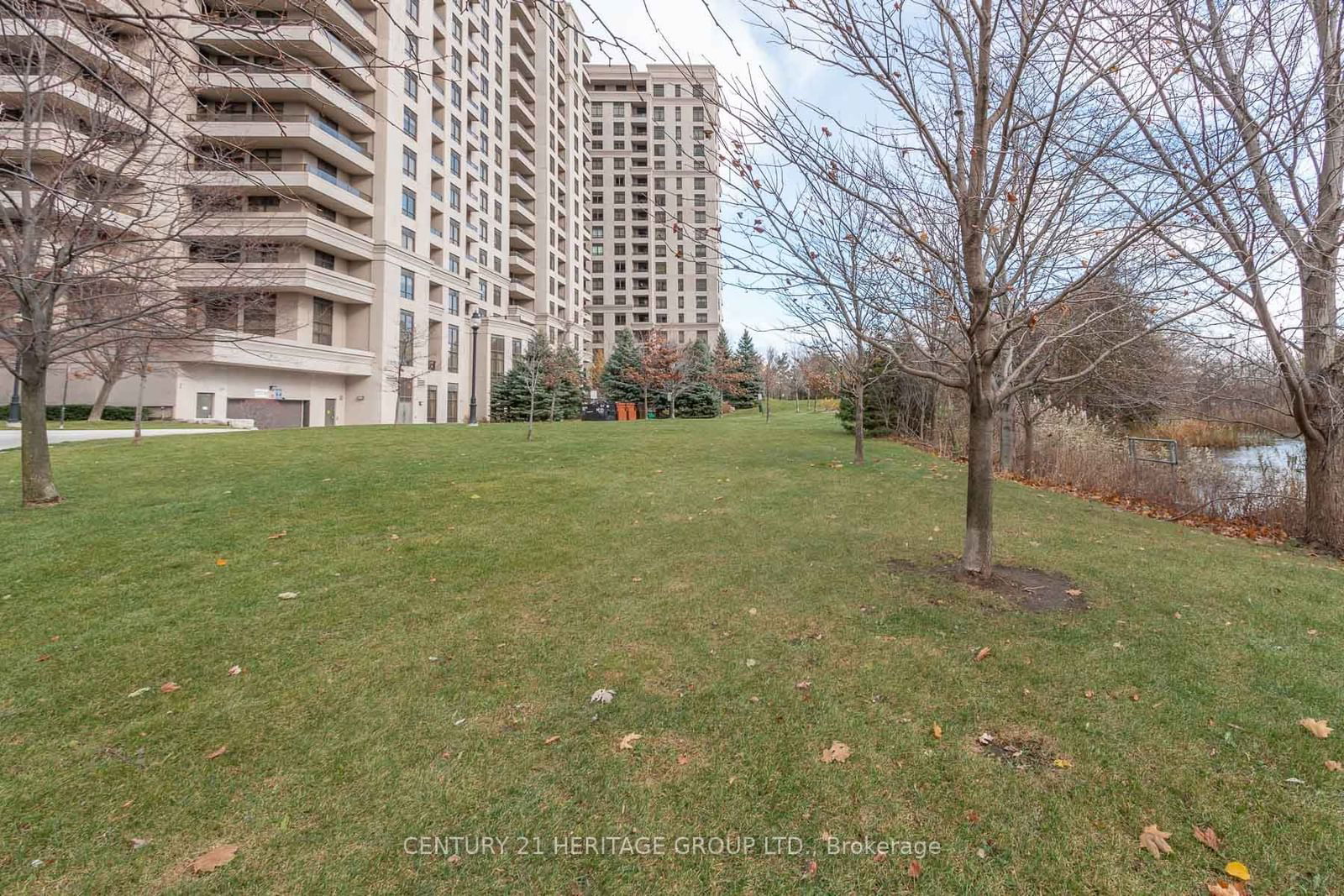 9245 Jane St, unit 615 for sale