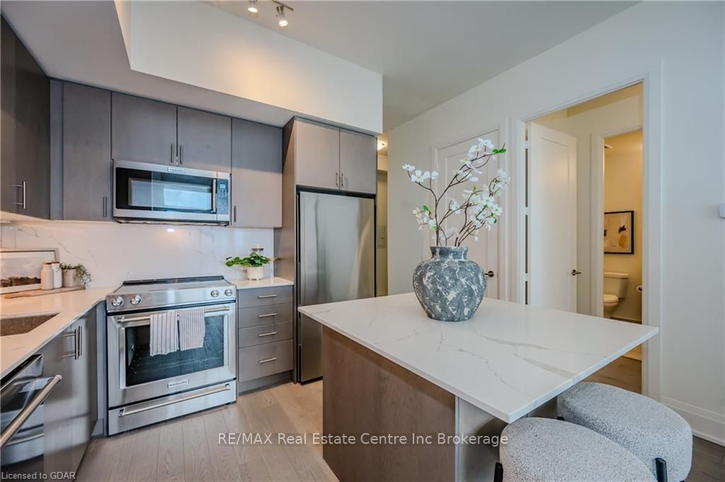 9000 JANE St, unit PH114 for sale