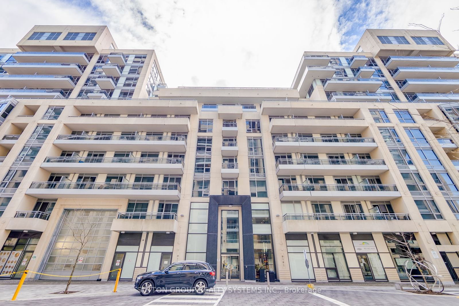 9191 Yonge St, unit Sw-105 for rent