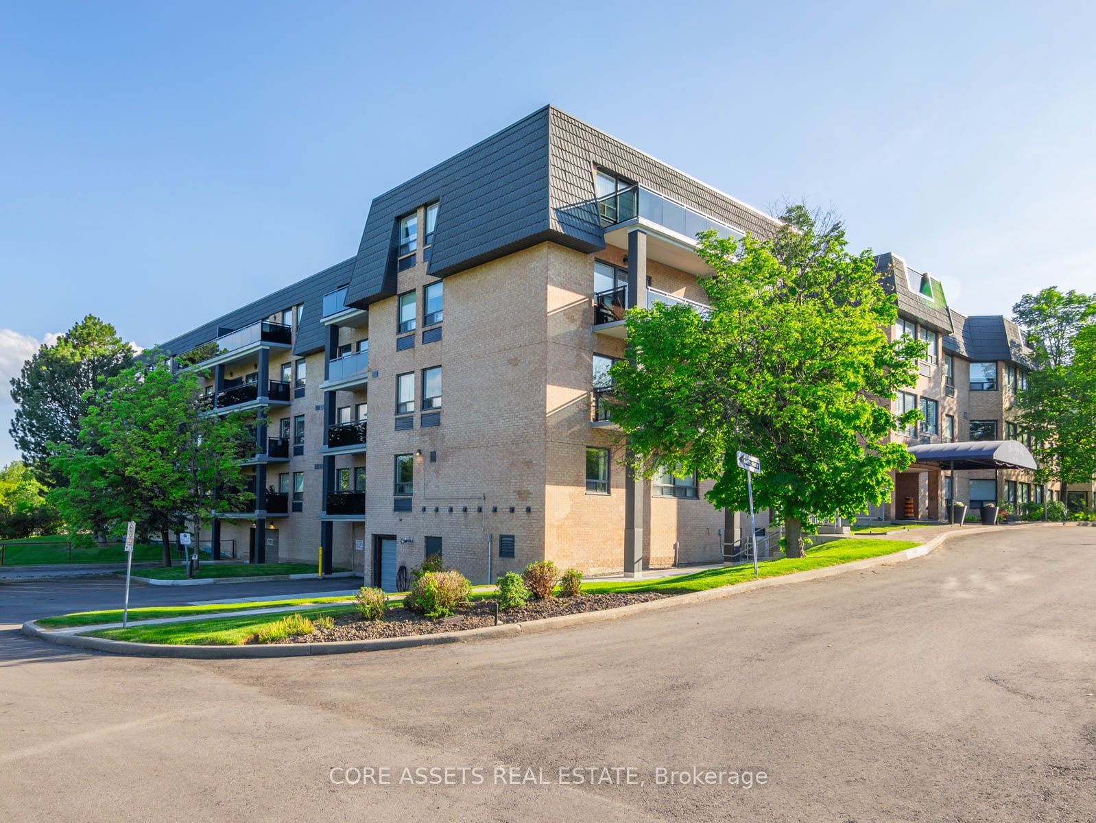 Heritage North Condos, Newmarket, Toronto