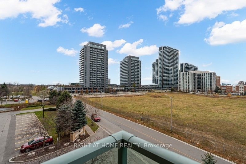 The Gates of Bayview IV Glen Condos, Richmond Hill, Toronto